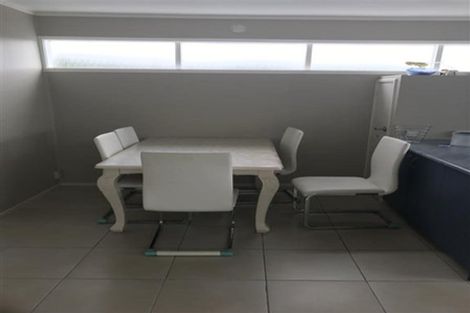 Photo of property in 6 Anchor Place, Beach Haven, Auckland, 0626