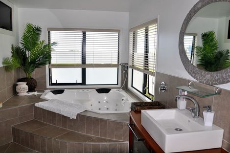 Photo of property in 35 Mayor View Terrace, Waihi Beach, 3611