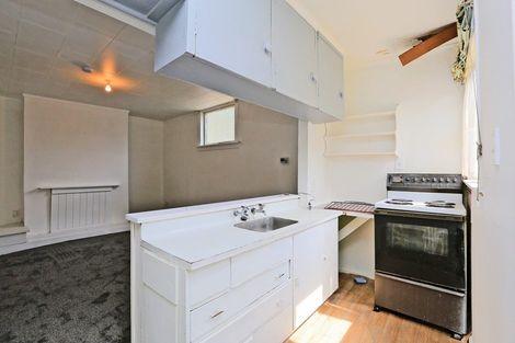 Photo of property in 80 Shakespeare Road, Bluff Hill, Napier, 4110