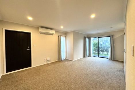 Photo of property in 12 Honour Road, Papakura, 2110