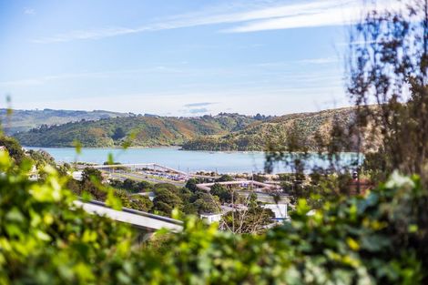 Photo of property in 28 Kiriwai Road, Paremata, Porirua, 5024