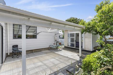 Photo of property in 49 Springs Road, Parakai, 0830