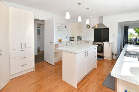 Photo of property in 142 Vipond Road, Stanmore Bay, Whangaparaoa, 0932