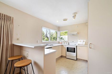 Photo of property in 2/239 Edmonton Road, Te Atatu South, Auckland, 0610