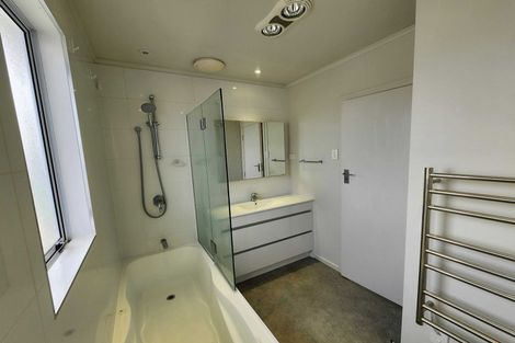 Photo of property in 11 Hamurana Place, Te Atatu Peninsula, Auckland, 0610