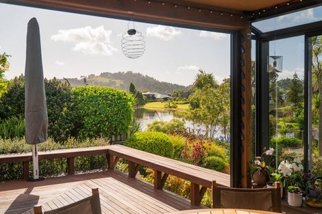 Photo of property in 15 Martin Place, Cooks Beach, Whitianga, 3591