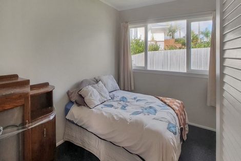 Photo of property in 84 Glengarry Road, Glen Eden, Auckland, 0602