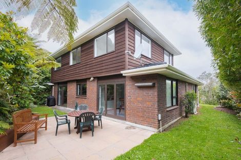 Photo of property in 39 Thatcher Crescent, Crofton Downs, Wellington, 6035