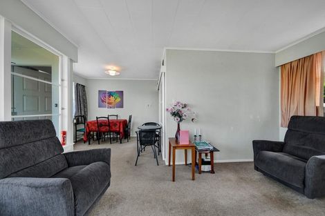 Photo of property in 12 Surrey Street, Hawera, 4610