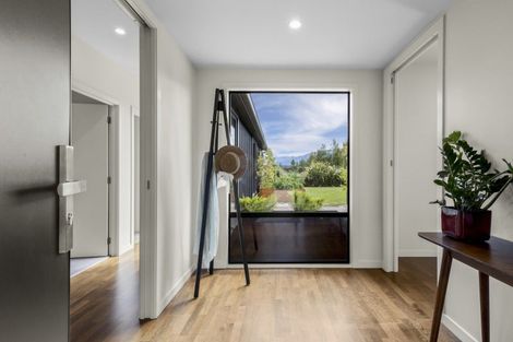 Photo of property in 14 Jacks Point Rise, Jacks Point, Queenstown, 9371