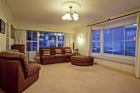 Photo of property in 24 Waitemata Road, Hauraki, Auckland, 0622