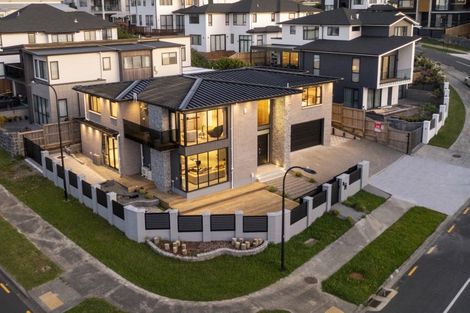 Photo of property in 38 Fernhill Way, Oteha, Auckland, 0632