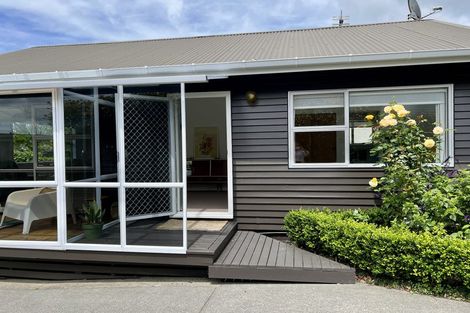 Photo of property in 2/9 Ascot Avenue, Narrow Neck, Auckland, 0624