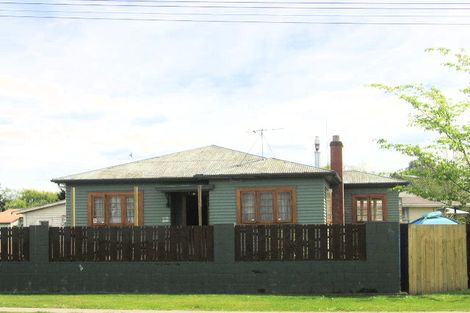 Photo of property in 44 Kawaha Point Road, Fairy Springs, Rotorua, 3015