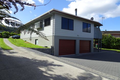 Photo of property in 3a Hawk Place, Selwyn Heights, Rotorua, 3015