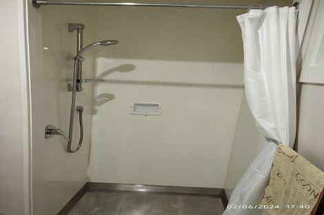 Photo of property in 19 Carluke Street, Paparangi, Wellington, 6037