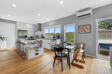 Photo of property in 79 Hobsonville Road, West Harbour, Auckland, 0618