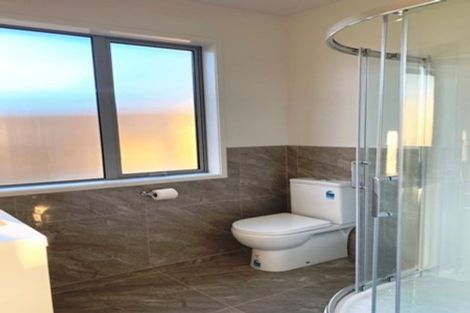 Photo of property in 3 Charles Henry Way, Papakura, 2110