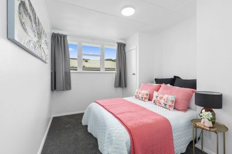 Photo of property in 33 Hanson Grove, Stokes Valley, Lower Hutt, 5019