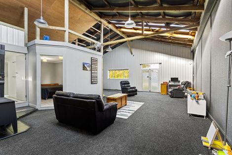 Photo of property in 129 Bridge Street, Eltham, 4322