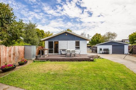 Photo of property in 77 Solomon Avenue, Redwood, Christchurch, 8051