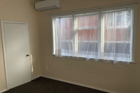 Photo of property in 28 Davidson Crescent, Tawa, Wellington, 5028