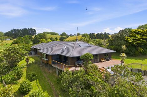 Photo of property in 84 Derham Road, Te Horo, Otaki, 5581