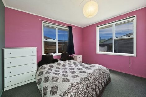 Photo of property in 25 Lambeth Crescent, Northcote, Christchurch, 8052