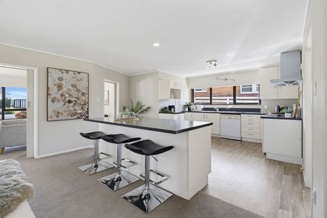 Photo of property in 14 Norfolk Rise, Waiuku, 2123