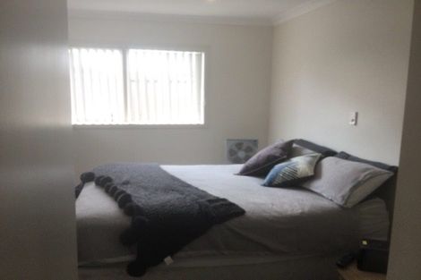 Photo of property in 35 Riverglade Parkway, Te Atatu South, Auckland, 0610