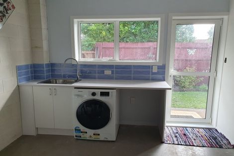 Photo of property in 2/29 Wallace Road, Mangere Bridge, Auckland, 2022
