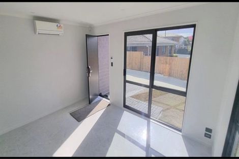 Photo of property in 425a Great South Road, Opaheke, Papakura, 2113