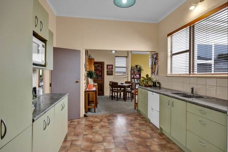 Photo of property in 10 Morrissey Street, Hawera, 4610