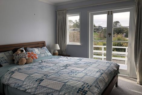 Photo of property in 7 Matipo Road, Mairangi Bay, Auckland, 0630