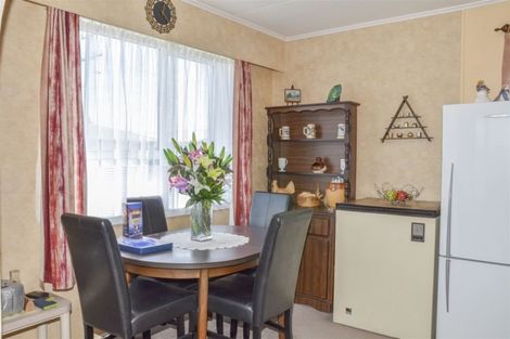 Photo of property in 75 Edinburgh Crescent, Waikiwi, Invercargill, 9810