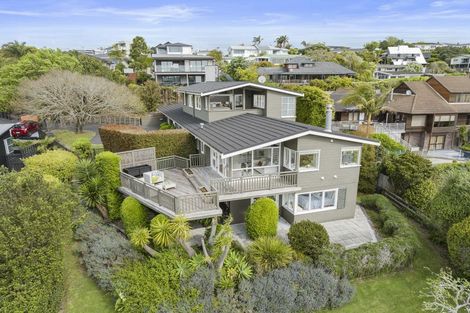 Photo of property in 104 Mellons Bay Road, Mellons Bay, Auckland, 2014