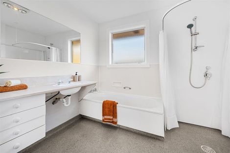 Photo of property in 1/38 Brookside Terrace, Bryndwr, Christchurch, 8053