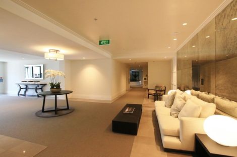 Photo of property in Cooks Apartments, 1d/24 James Cook Crescent, Remuera, Auckland, 1050