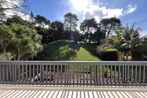 Photo of property in 2/288 Sunset Road, Windsor Park, Auckland, 0632