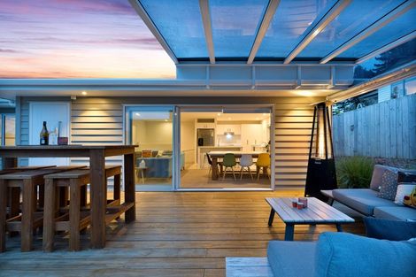 Photo of property in 17 Rauta Way, Helensville, 0800