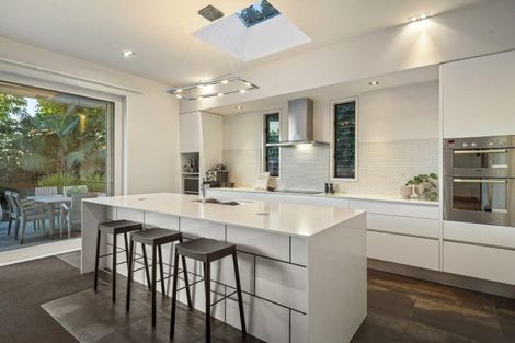 Photo of property in 233 Jervois Road, Herne Bay, Auckland, 1011