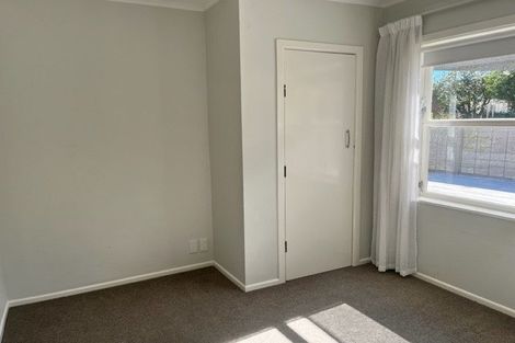 Photo of property in 7 Seymour Road, Mellons Bay, Auckland, 2014