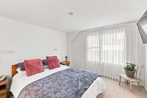 Photo of property in 29 Donnelly Street, Oakura, 4314