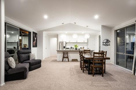 Photo of property in 37 Tara Hills Drive, North Taieri, Mosgiel, 9092