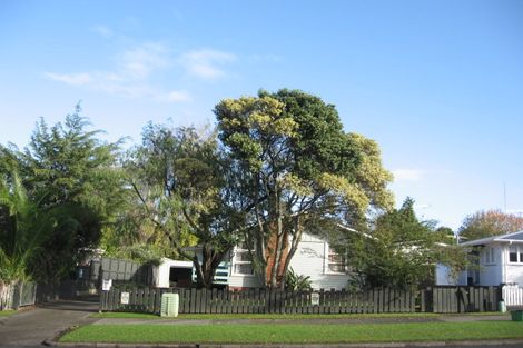Photo of property in 103 Gossamer Drive, Pakuranga Heights, Auckland, 2010