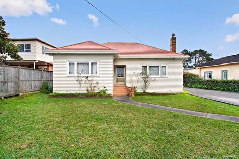 Photo of property in 37 Titirangi Road, New Lynn, Auckland, 0600