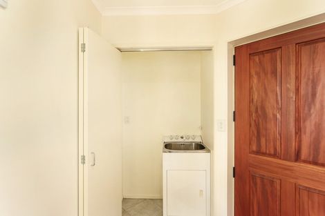 Photo of property in 3/66 Kawaha Point Road, Kawaha Point, Rotorua, 3010