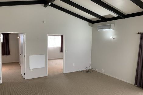 Photo of property in 42 Makora Road, Otaihanga, Paraparaumu, 5036