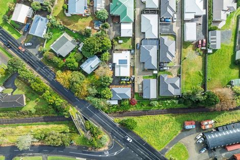 Photo of property in 5b Collingwood Road, Waiuku, 2123