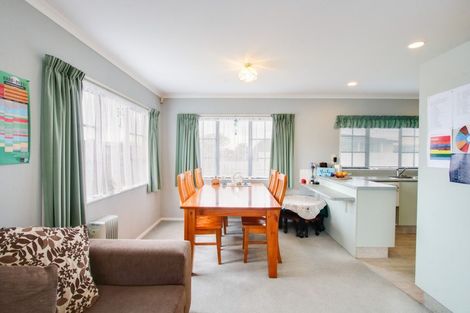 Photo of property in 1/2 Spriggs Crescent, Greenmeadows, Napier, 4112